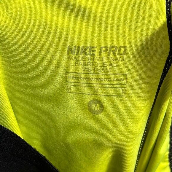 Nike Pro | Training Print Running Capris, size Medium - Picture 5 of 8